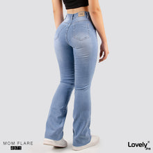 Cargar imagen en el visor de la galería, Jeans Mom Flare Tiro Alto 4971
